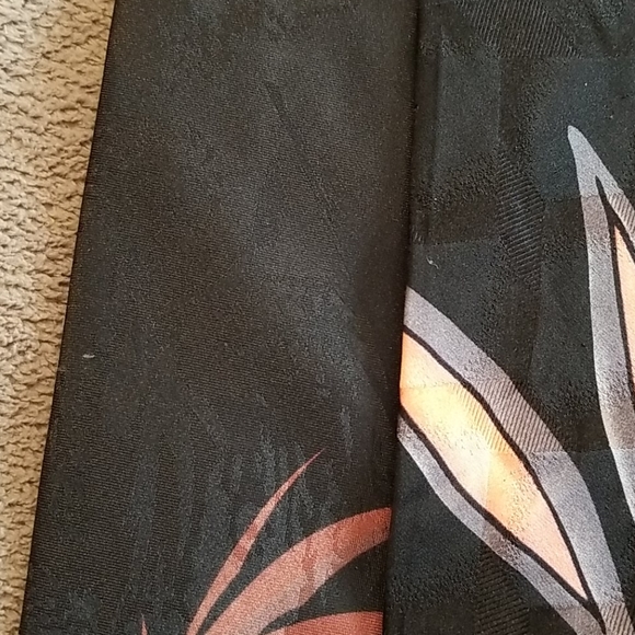 8 Looney Tunes Ties - Picture 7 of 8